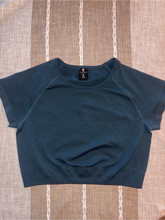 Gymreapers Tops - Cropped Short Sleeve Performance Top in Deep Teal